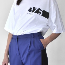 LE 75 Oversized T-shirt in White | The Collaborative Store