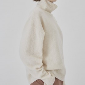 Bennett Cashmere Blend Sweater in Off White | The Collaborative Store