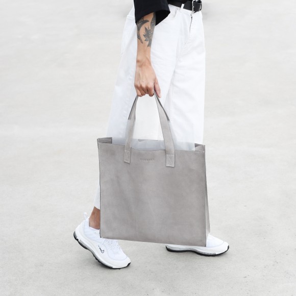 The Minimal XL Leather Bag | The Collaborative Store